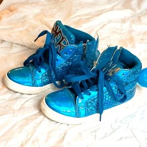 Girl Runway Mermaid shoes size 2